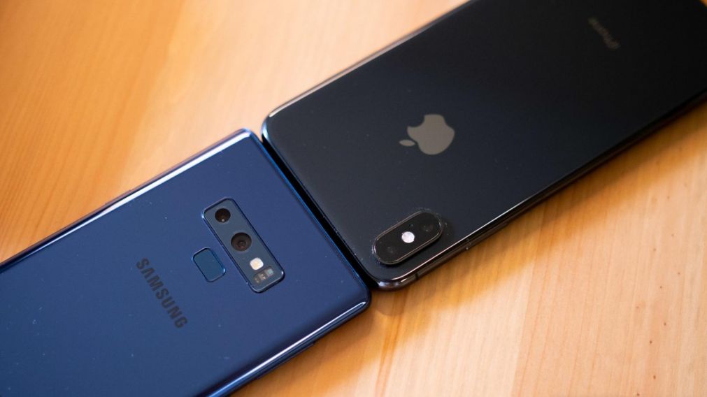 Las publicaciones borradas por el gigante surcoreano fueron hechas en octubre, cuando Apple lanz� su iPhone 12.
