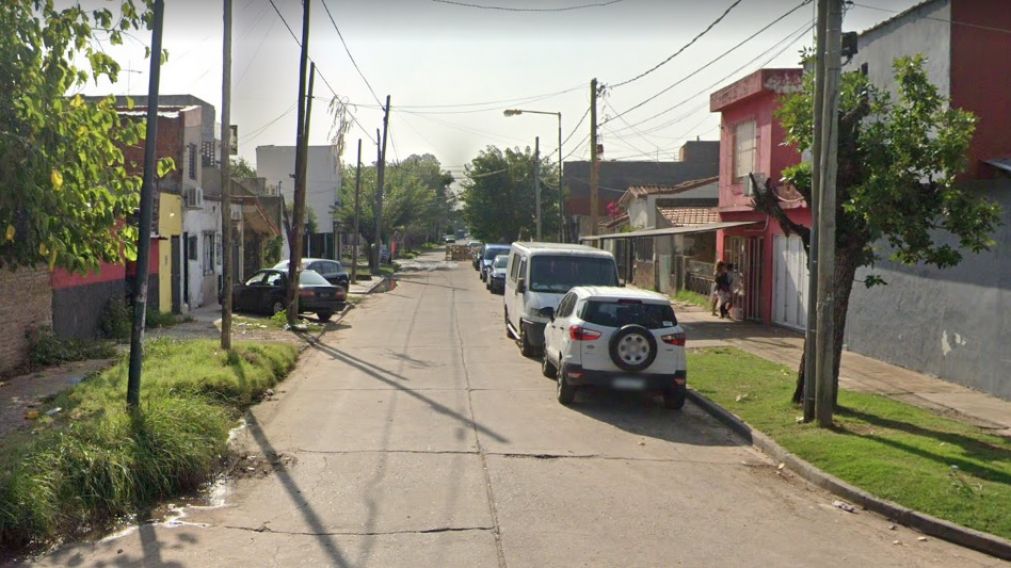 Adrián Emanuel Mansilla, de 21 años, fue asesinado de un tiro en la cabeza en esta esquina de San Andrés.