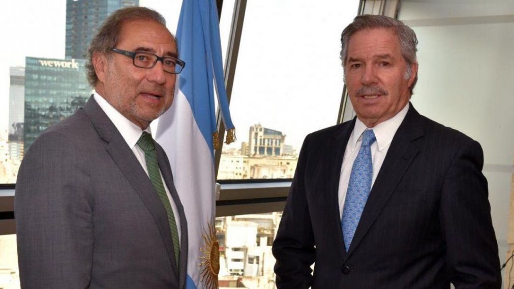 Jorge Argüello y Felipe Solá, en una reunión realizado meses atrás, previo al viaje del embajador a Washington para asumir su cargo.