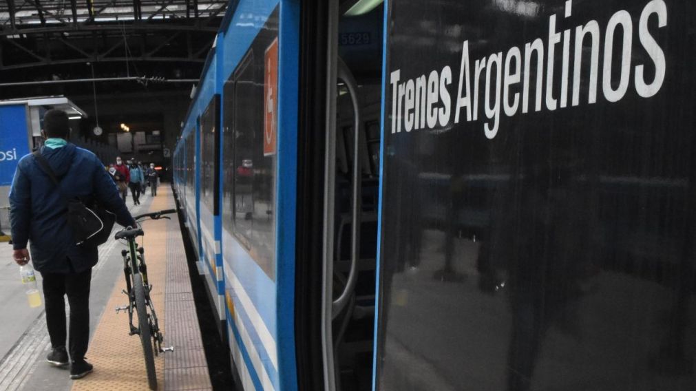 "Paro de trenes: La Fraternidad ratificó que este martes no habrá servicios".