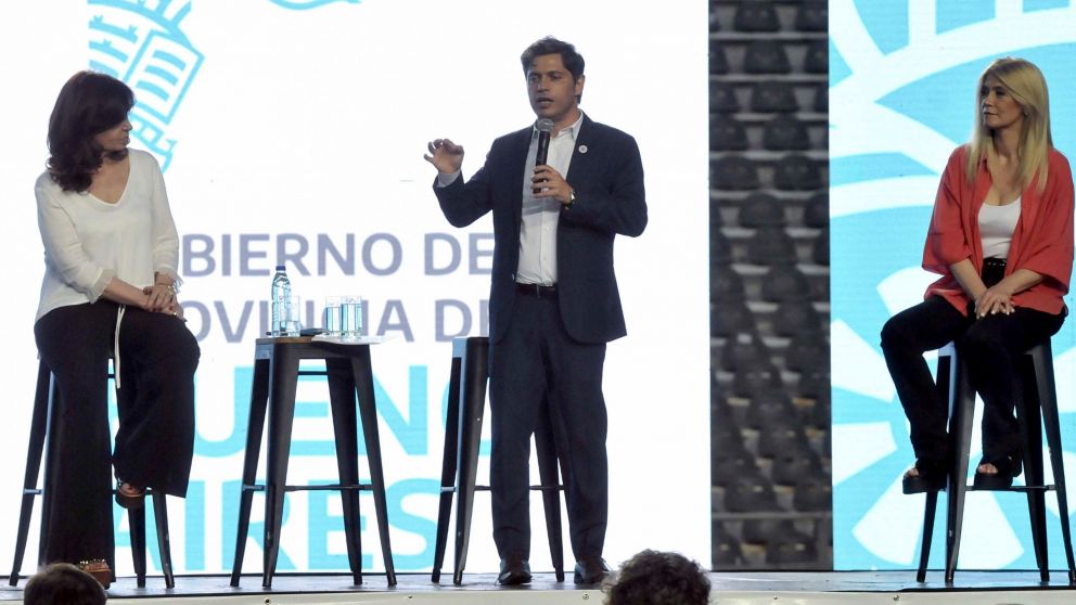 Axel Kicillof anunció obras para inicio de clases y ayuda a comedores.