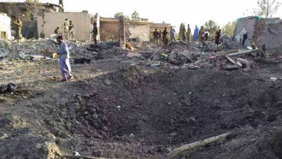Los chicos murieron tras volar una moto cargada con explosivos en Ghazni, al este de Afganistán (Twitter).