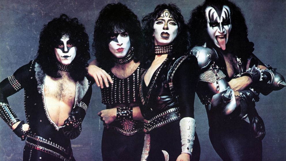 Kiss revive su historia con una caja deluxe que incluye 88 canciones inéditas