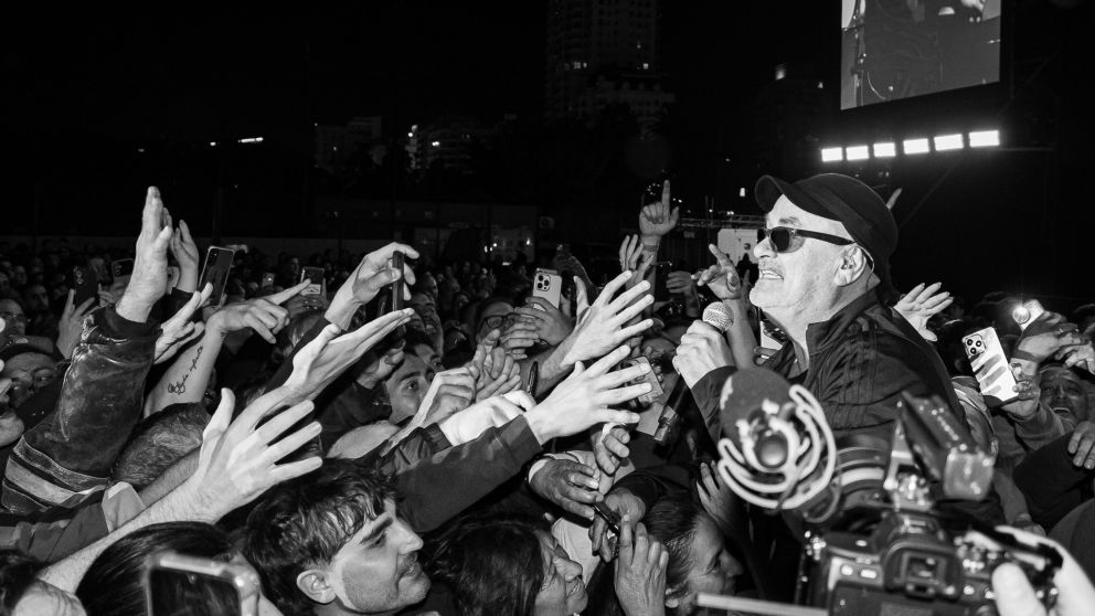 Las Pelotas celebr� sus 36 a�os en Obras: una noche de fiesta, homenajes y rock al aire libre