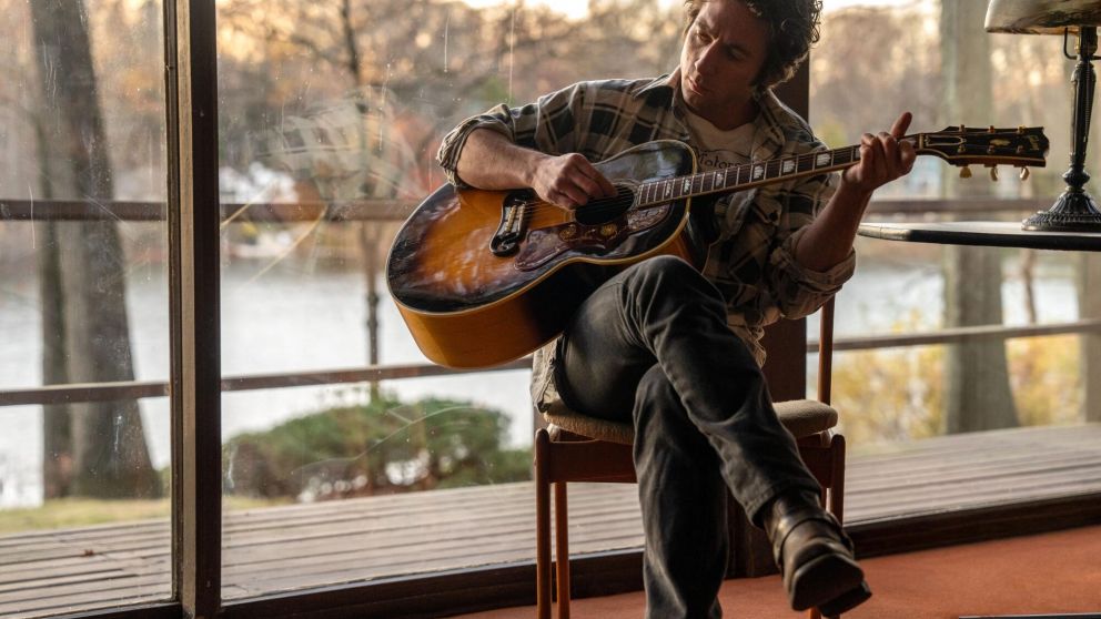 Jeremy Allen White encarna a un Bruce Springsteen. (Gentileza: Internet).