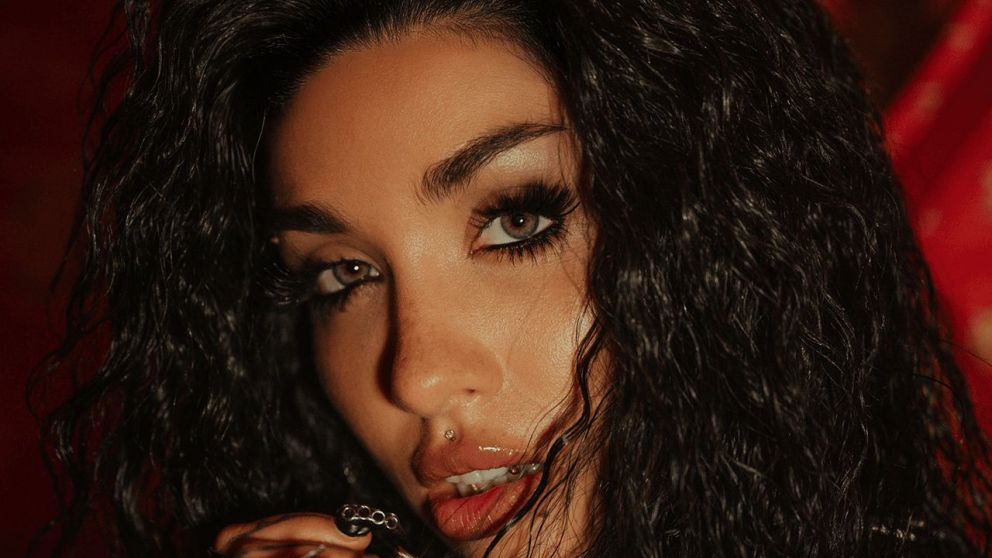 Maria Becerra presenta a "Jojo", su nuevo alter ego