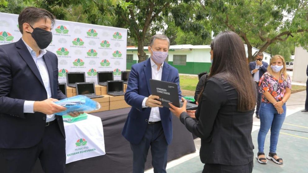 Esteban Echeverría: Nicolás Trotta anunció 500 mil computadoras para el primer semestre de 2021.