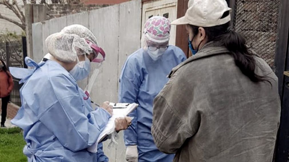 Provincia detalló que se debe continuar con los cuidados, el respeto a los protocolos, el uso de barbijo y el distanciamiento (Télam).