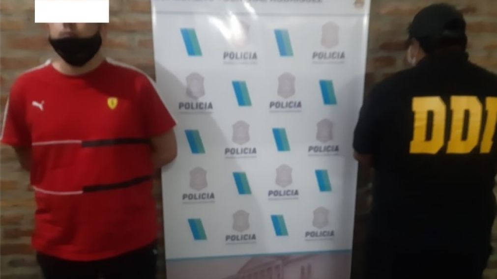 Este es el delincuente que fue apresado por los investigadores policiales en la localidad de Boulogne.