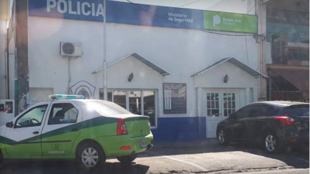 Los integrantes de la comisaría de Villa Tesei investigan el fallecimiento de la octogenaria.