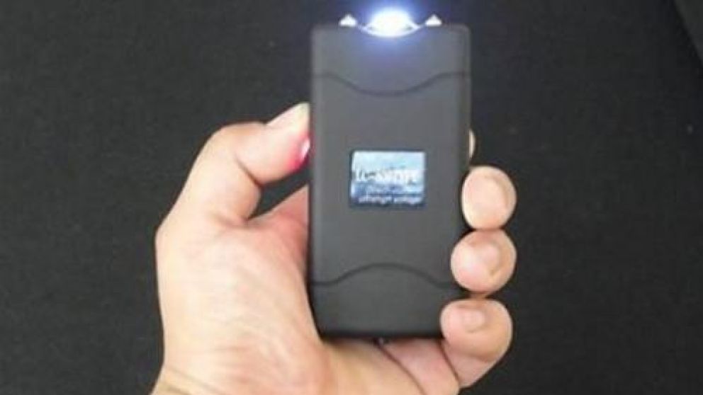 Atacó a mujer con una picana eléctrica porque se negó a drogarse para tener sexo.