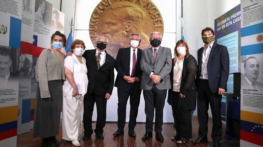 Alberto Fernández inauguró la Casa de los Premios Nobel: en ellos "hay un modelo a seguir".