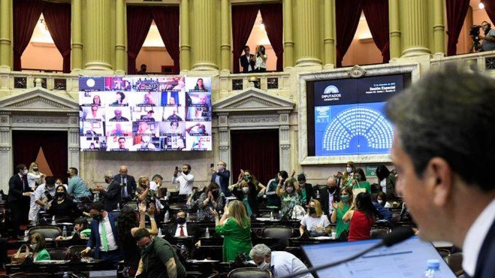 Marat�nica sesi�n para llegar a la media sanci�n (Twitter).