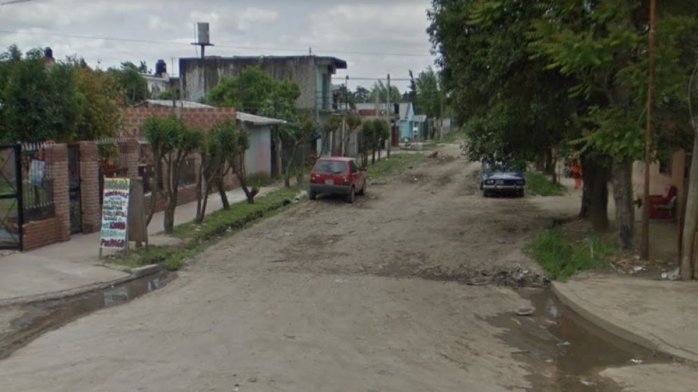 Acá, en este vecindario, fue agredido a balazos Alejandro Hernán Farías, de 23 años.