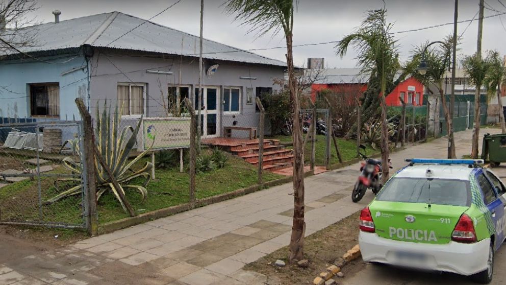 Los integrantes de la comisaría de Virreyes Oeste se ocupan de investigar el sangriento episodio.