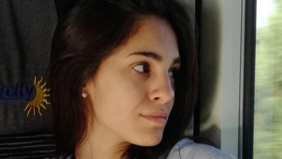 La joven de 25 años nació en 1995 y fue adoptada por un matrimonio. Según su madre biológica, es hija del ídolo (Instagram).