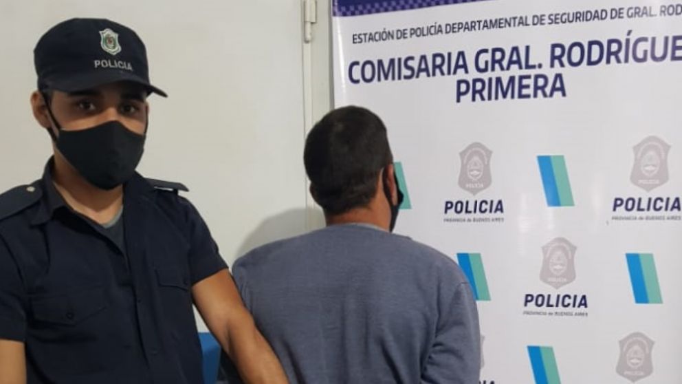 Este es el sujeto que fue apresado por los investigadores policiales en General Rodríguez.
