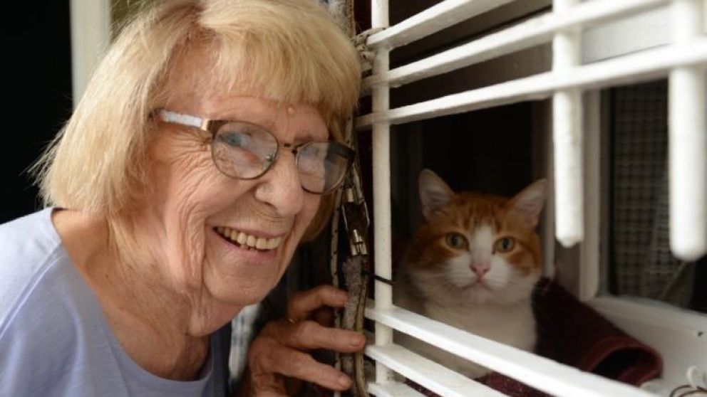 Hilde Rombaut tiene 90 años, nació en Bélgica y hace siete décadas que vive en Argentina (Nahuel Ventura/Crónica).