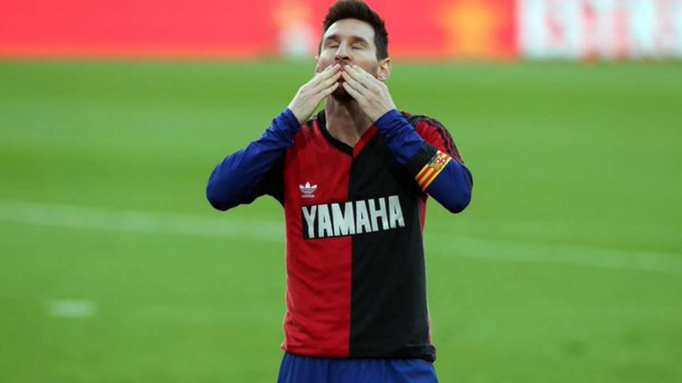 Lionel Messi conmovió con su homenaje a Diego Armando Maradona.