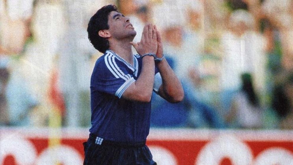 El arquero croata le ataj� dos penales decisivos a Maradona. 