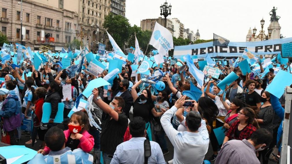 Movilización contra el IVE (Carlos Ventura/Crónica)