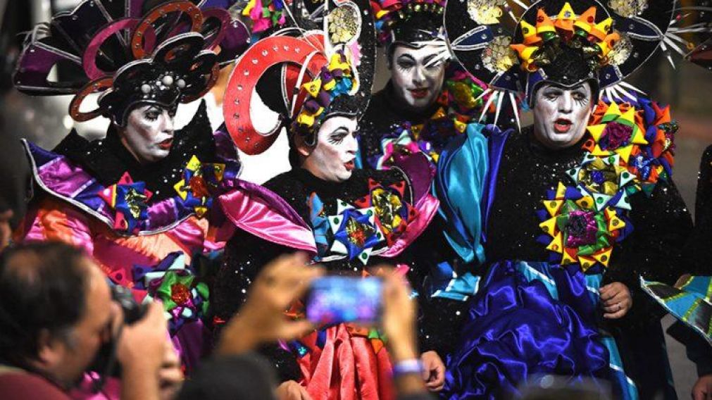 Por el riesgo de contagio, se decidió suspender los desfiles de carnaval.