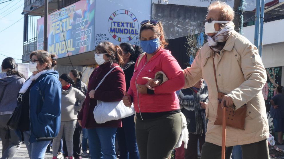 Los jubilados comenzaron a cobrar sus haberes de noviembre (Pablo Villán/Crónica).