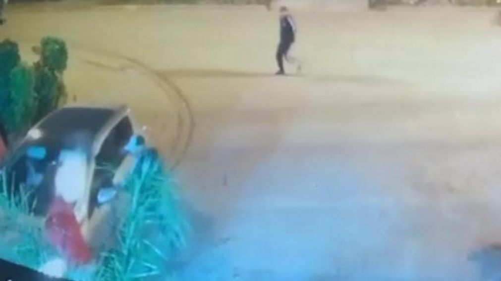 El intento de robo en Quilmes terminó con un hombre ciego (Captura de video).