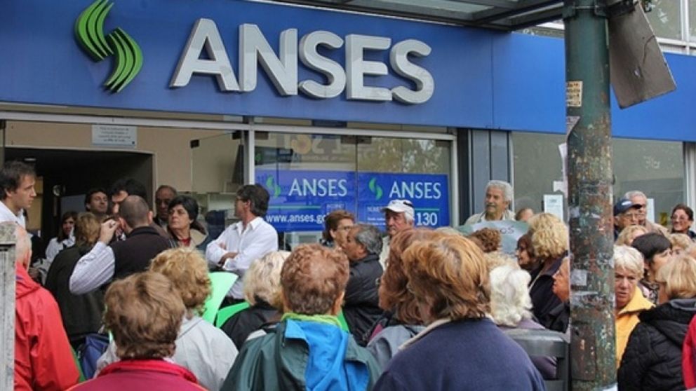 Anses confirmó el pago del bono de $70 mil para jubilados y pensionados (Imagen ilustrativa).