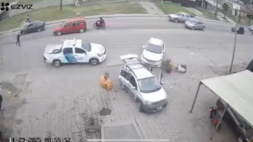 Efectivos de la Policía se enfrentaron a tiros con delincuentes que escapaban tras robar un Fiat Cronos que había sido robado.