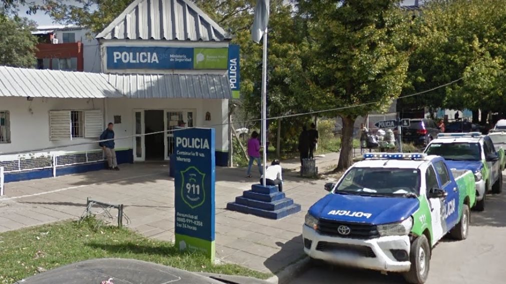 Los hechos se produjeron en el interior de esta seccional, en el oeste del Gran Buenos Aires.
