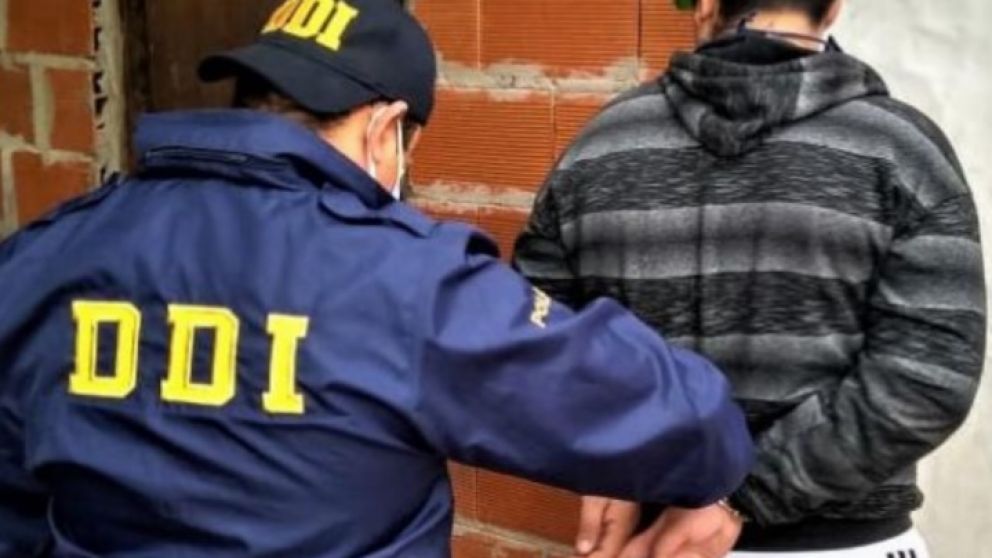 Este es el sujeto que fue apresado por los investigadores en la localidad de Villa Luzuriaga.