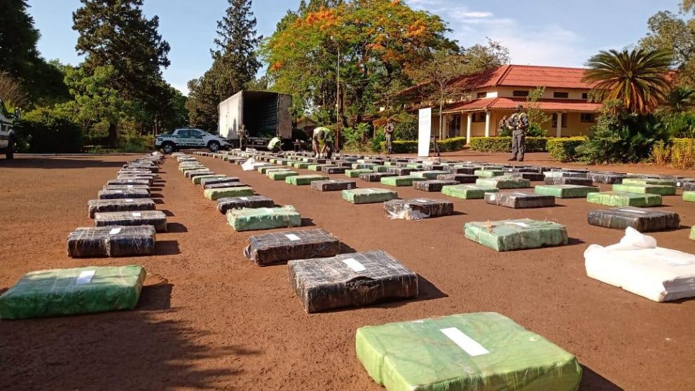 El camión se dirigía desde la ciudad de Foz do Iguazú, Brasil, hacia la provincia de Buenos Aires.