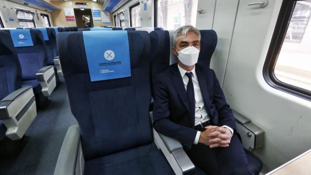 El ministro de Transporte de la Nación, Mario Meoni, anunció la reactivación de los trenes de larga distancia.