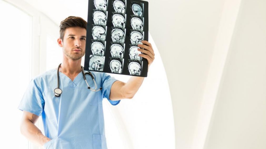 Un hematoma subdural se produce cuando hay una acumulaci�n de sangre debajo de la cubierta del cerebro. 