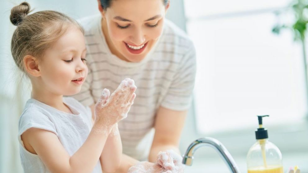El lavado de manos es un método sencillo, rápido y económico para prevenir enfermedades.