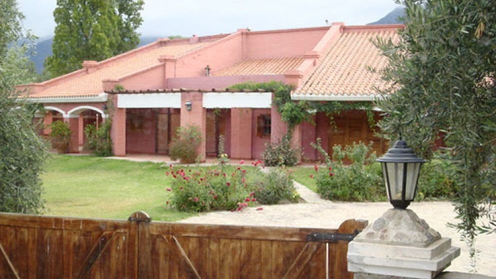 La famosa casa de Anillaco, provincia de La Rioja, abre sus puertas al turismo.