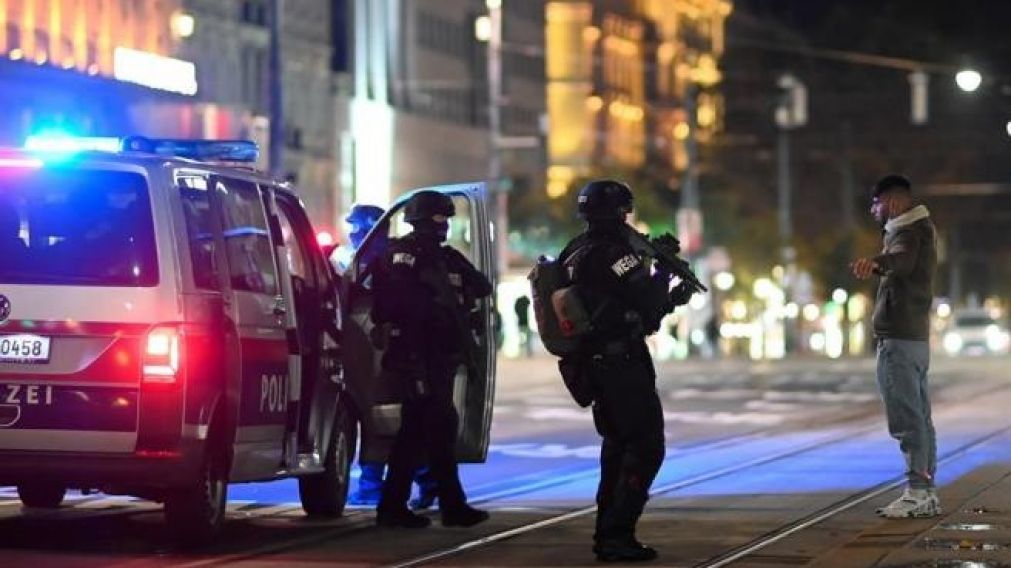 El Estado Islámico se atribuyó el ataque a tiros en Viena.