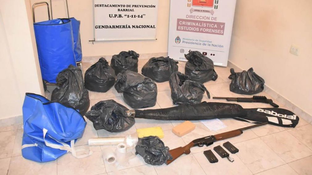 Lo secuestrado durante el procedimiento policial.