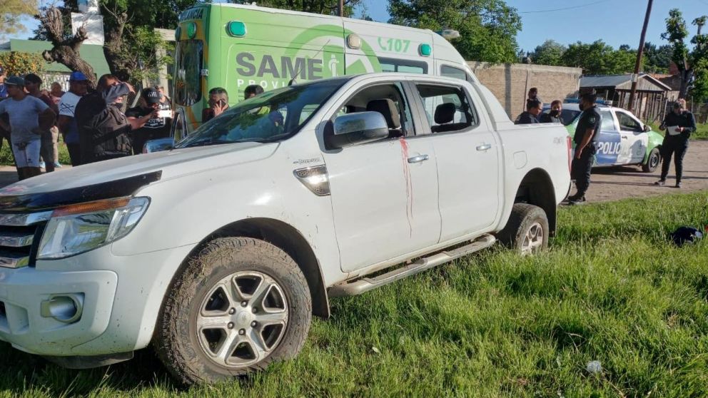La camioneta del jubilado que mató a dos ladrones en un intento de robo (Twitter).