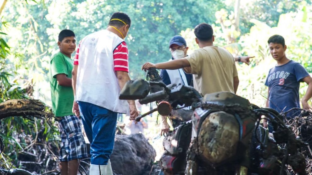 Alud de barro en El Salvador provocó desastres en San Salvador. (Secretaría de Comunicaciones).