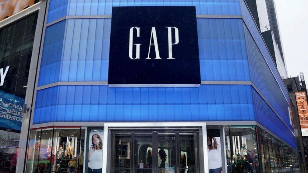 La marca de indumentaria más grande de Estados Unidos apuesta por el e-commerce argentino.