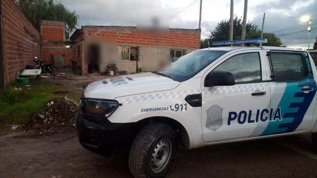 Los policías realizaron diferentes procedimientos para apresar a los autores del crimen.