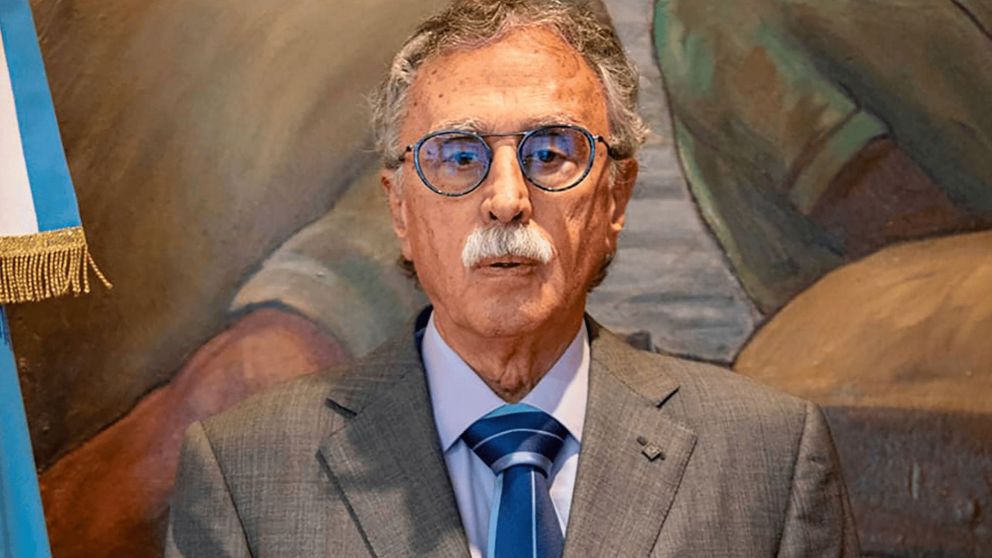 Mario Lugones, ministro de Salud.