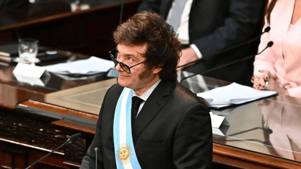 Javier Milei convocará pronto a sesiones extraordinarias: versiones cruzadas sobre si el llamado incluirá enero.