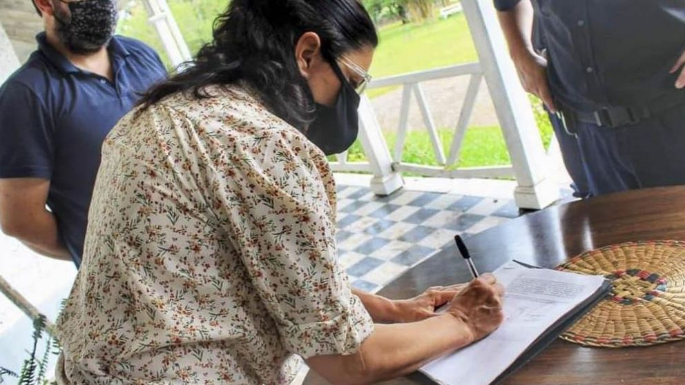 Dolores Etchevehere ratificó la denuncia contra sus hermanos ante el fiscal Delgado. (Télam)