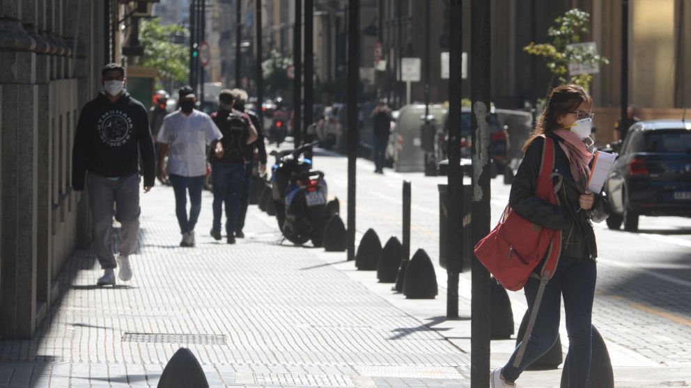 El Gobierno autoriz� a los gobernadores a establecer excepciones en las actividades de cada distrito (Hern�n Nersesian/Cr�nica).