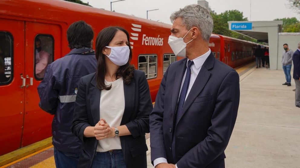 Meoni junto a Soledad Mart�nez dieron por inaugurada la estaci�n Florida del Belgrano Norte