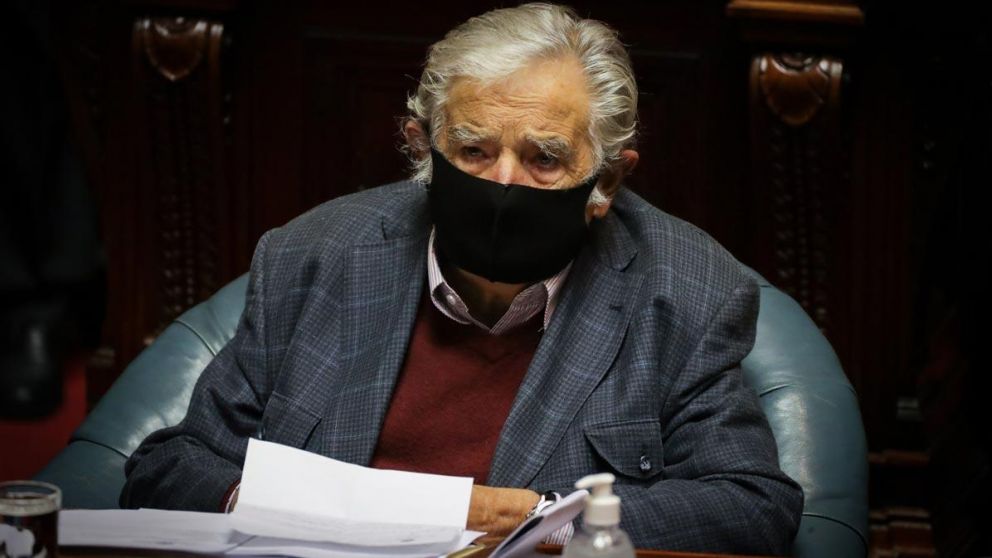 El ex presidente de Uruguay, José "Pepe" Mujica, afirmó que seguirá ayudando "a las nuevas generaciones de militantes"..