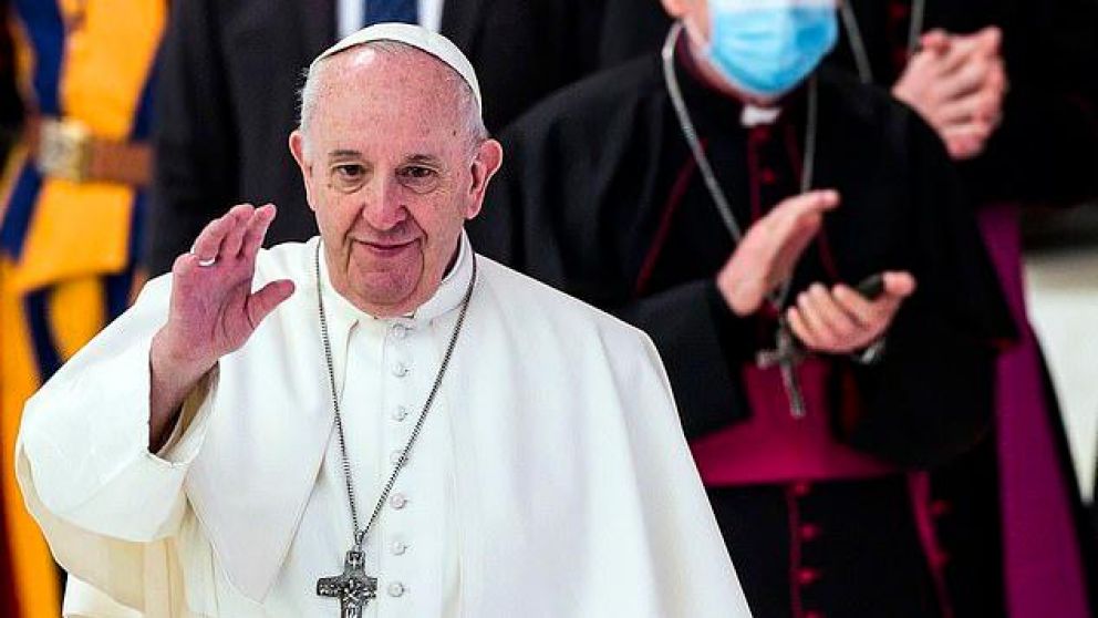 Durante la audiencia en el Vaticano del miércoles, el Papa no usó tapabocas (EPA)